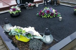 Granito uola darbai kapuose kapų uždengimai paminklai santaikos g 29a